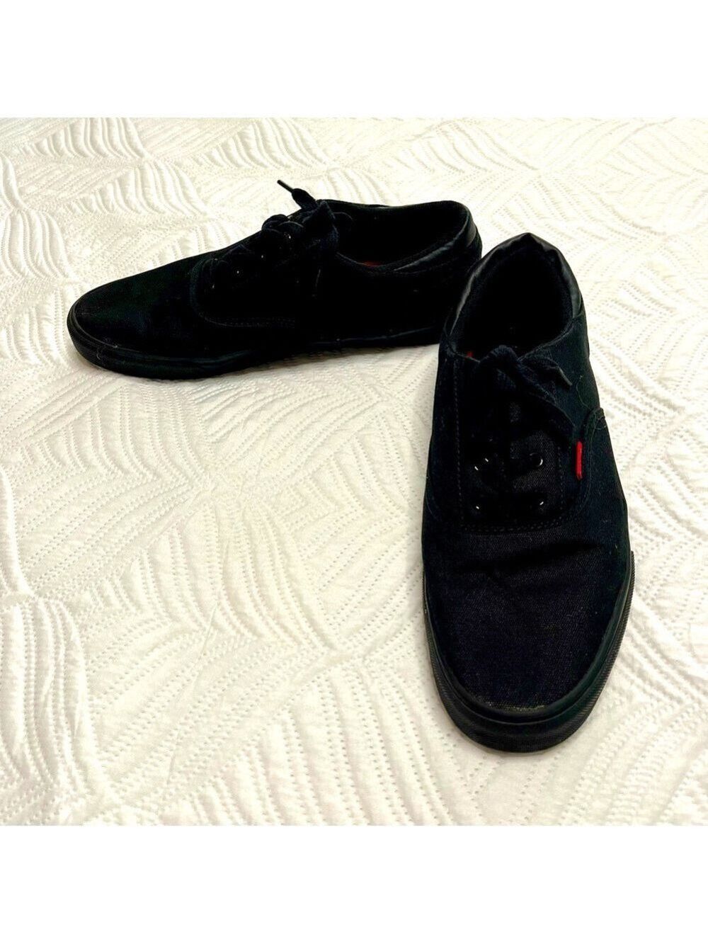 Levi’s Strauss Men’s Black Canvas Low Top Sneakers Size 12